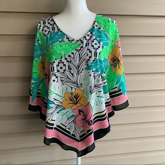 Ruby Rd. Tops - •Ruby Rd• Tropical V-Neck Top with Dolman Sleeves - Size Medium